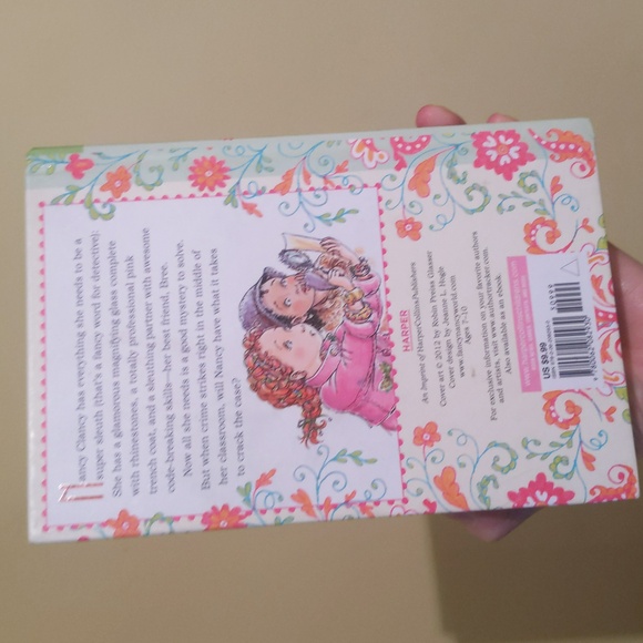 Nancy Clancy Super Sleuth (Book #1) by Jane O'Connor Hardcover Book - Picture 3 of 3